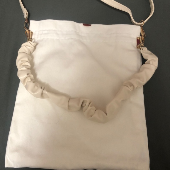 11” x 13”  DIOR White Dust Bag - Picture 5 of 6